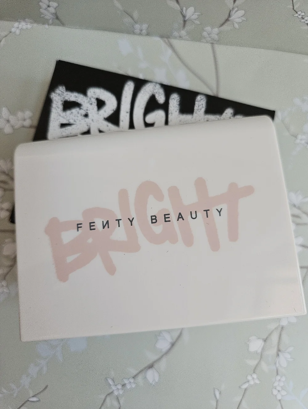 Fenty Beauty Bright Fix Instant Brightening + Blurring Powder Rose Quartz 02 NEW